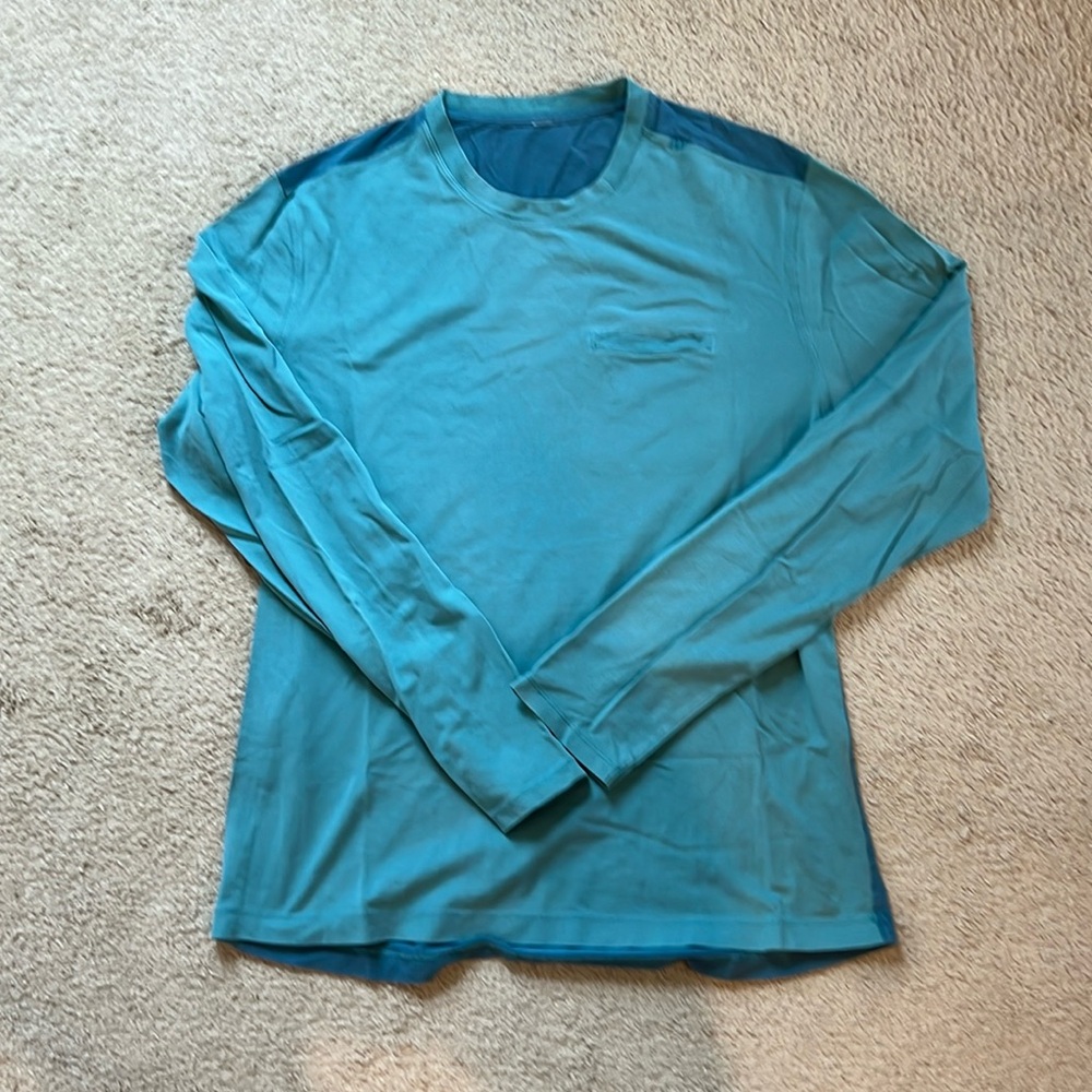 Men’s lululemon stretch long sleeve shirt sz L